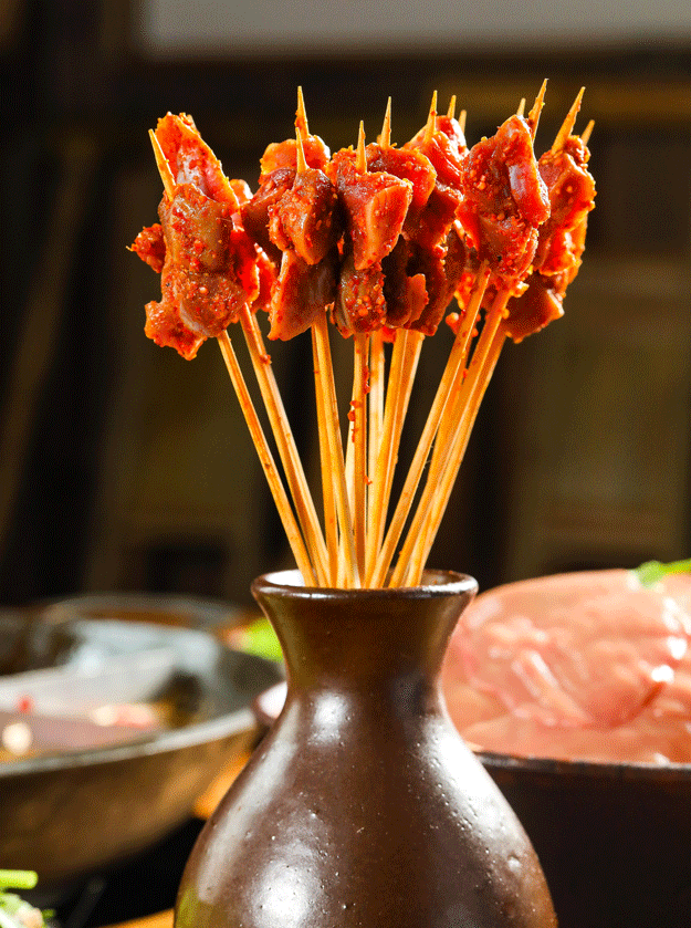 Taking advantage of hot pot and skewers restaurants, Xiaojungan wants to the next hot