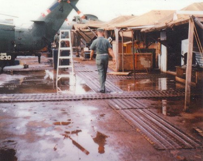 铺就胜利之路，不起眼却立下大功的洞洞板简易