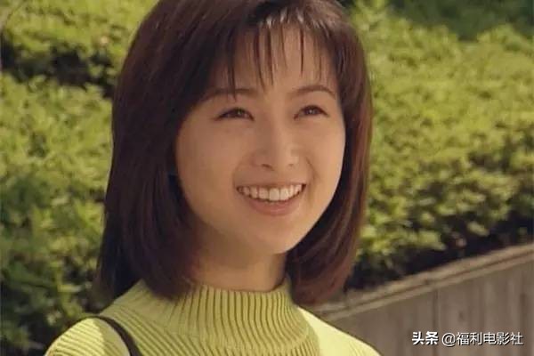 她从歌坛玉女到跨国乞丐，崩盘速度让人瞠目结舌，但谁会给她钱？