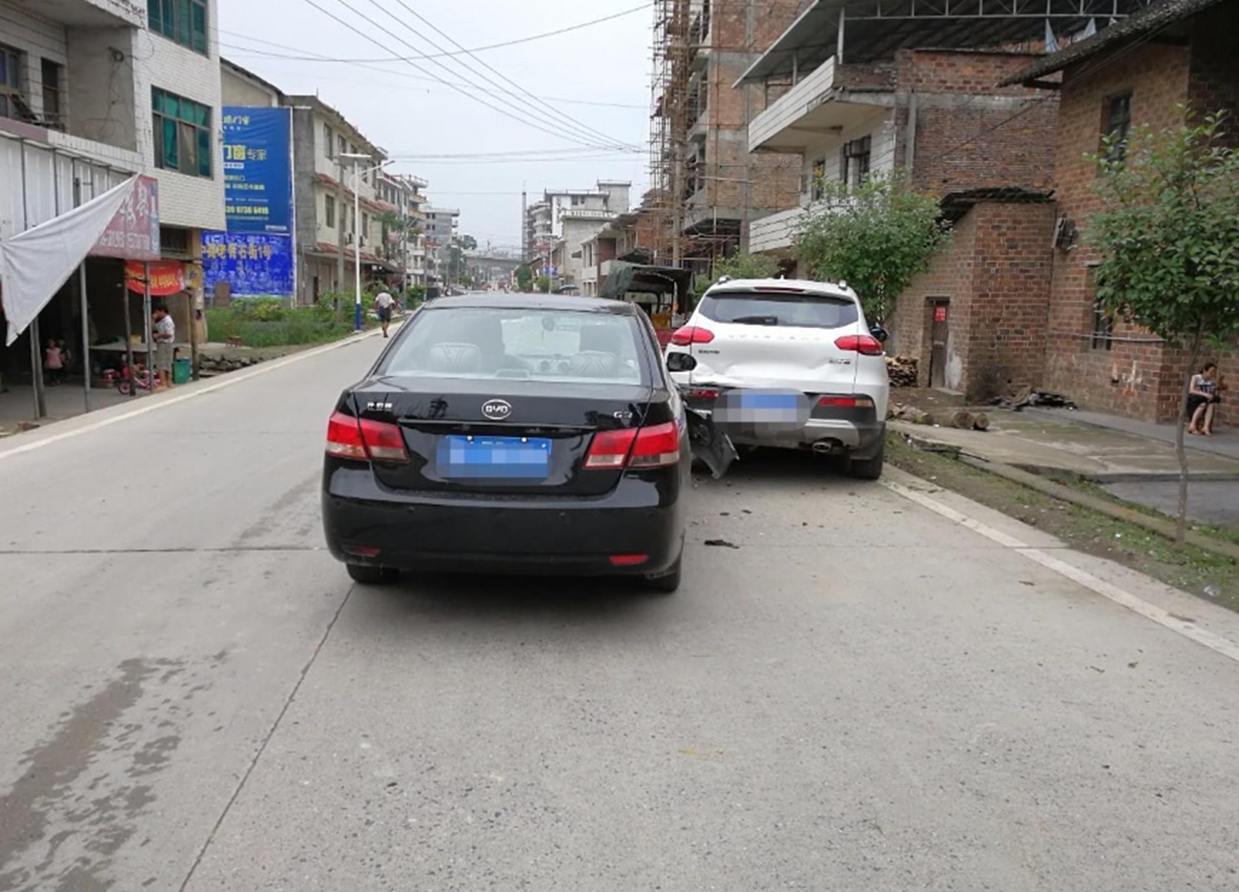 老司機：開車被追尾時，記得要說三句話，說得好能拿“三筆賠償”