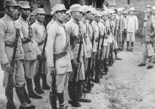 彭德怀下令出击，为何刘伯承不执行？林彪列席