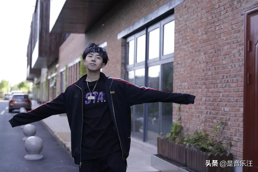 丁太升遭遇“围剿”，大量rapper下场反击，这一次他踢到铁板了