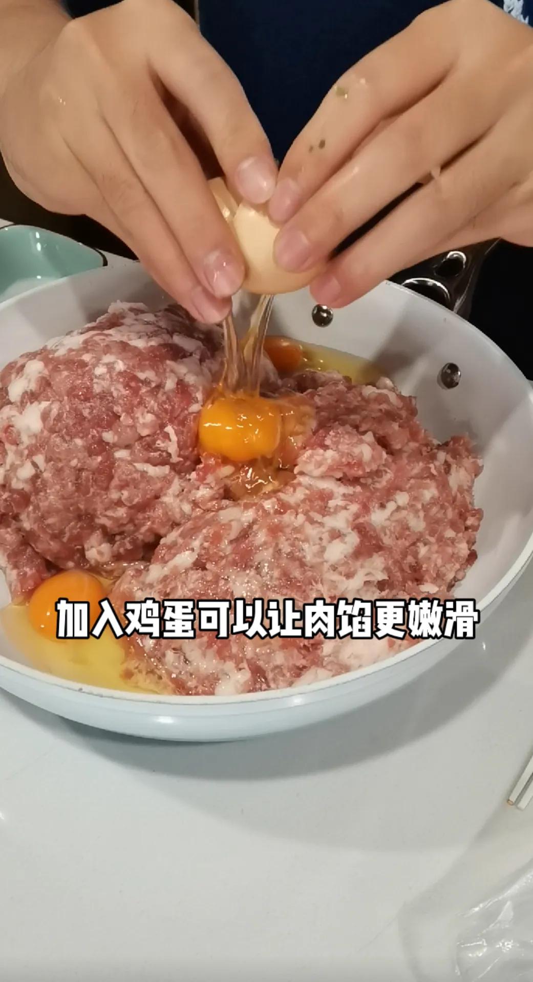 头伏吃饺子，你吃过不放姜不打花椒水但是味道更鲜甜的饺子吗？