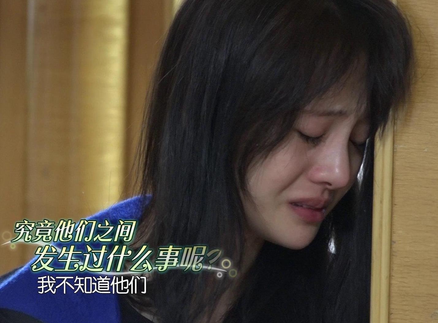 30岁的郑爽遭众人唾弃，毁掉她的却是亲爹妈