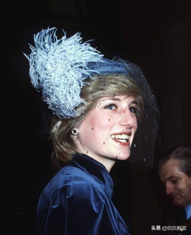 英国前王妃戴安娜有多美？这组珍藏的老照片，