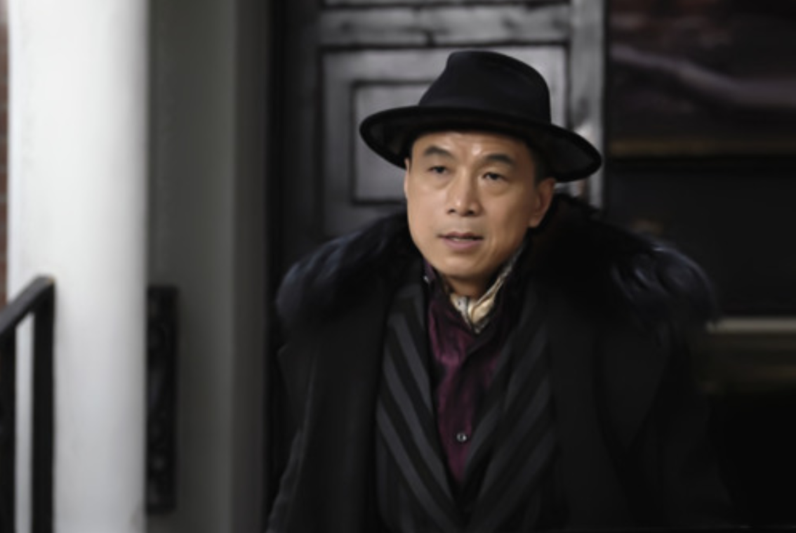 56岁影帝被骗去试镜，剃了头才发现演太监，硬是