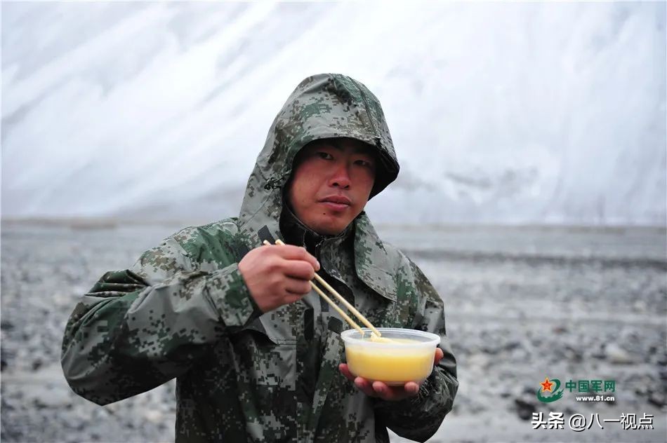 部队里一天三顿吃这么好？太怀念了