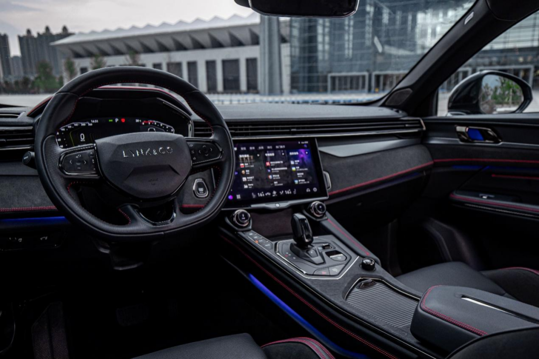 沃尔沃同款动力、车内无异味，领克05为何这么强？