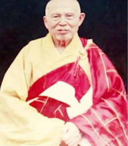 九千敌军包围数百红军，司令员投敌，政委逃入