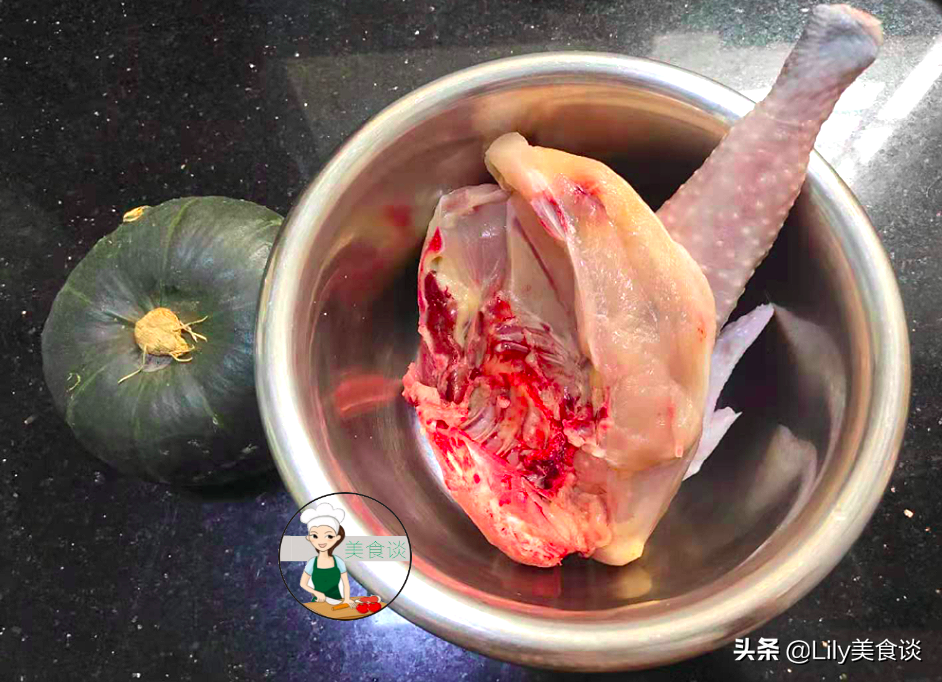 图片[4]-贝贝南瓜焖鸡做法步骤图 比猪肉营养不上火好鲜美呀-起舞食谱网