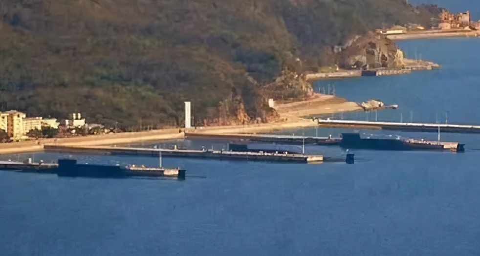 �й�ս�Ժ�Ǳͧ������ô����ֻҪ����������������Ϳ��Է�����