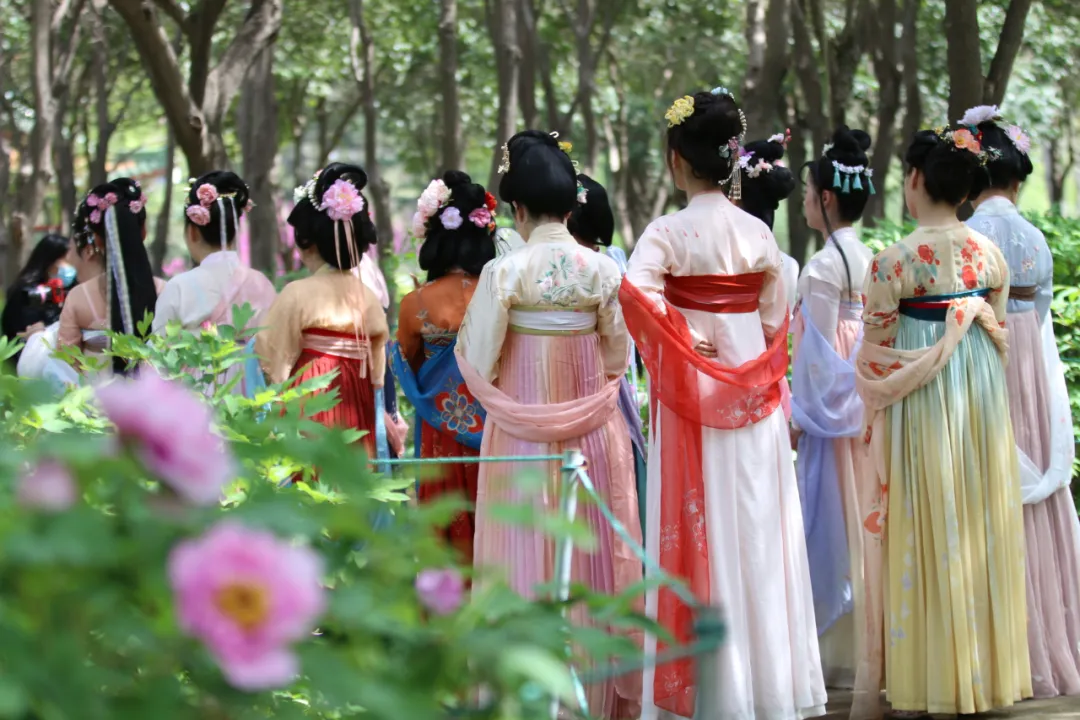 五千年来,流传最广的10首古代民歌,不逊于唐诗宋词-第1张图片-非凡网 五千年来,流传最广的10首古代民歌,不逊于唐诗宋词-第1张图片-非凡网
