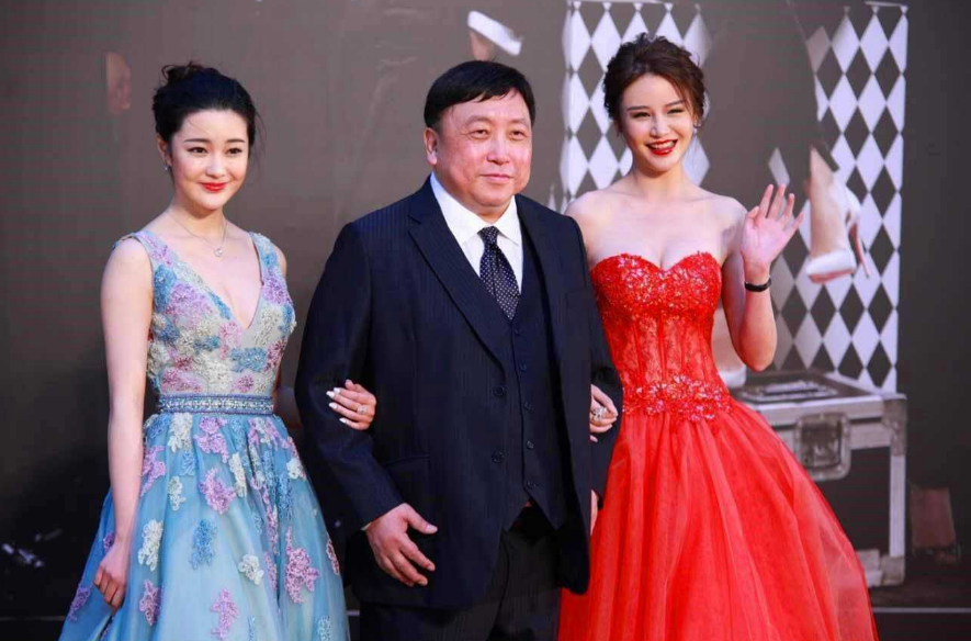 自毁经典？王晶翻拍电影倚天屠龙记，李连杰张敏邱淑贞的经典之作