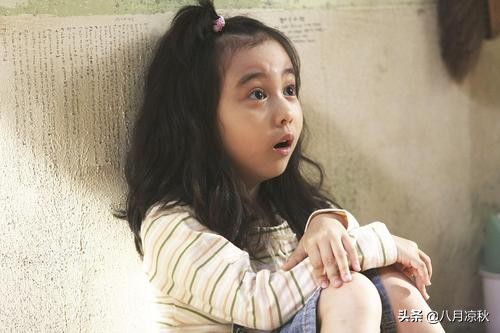 《7号房的礼物》：6岁的父亲能为上小学的女儿带