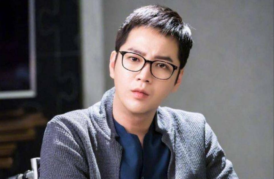 张根硕退伍后首露面，脸上沟壑纵横法令纹严重