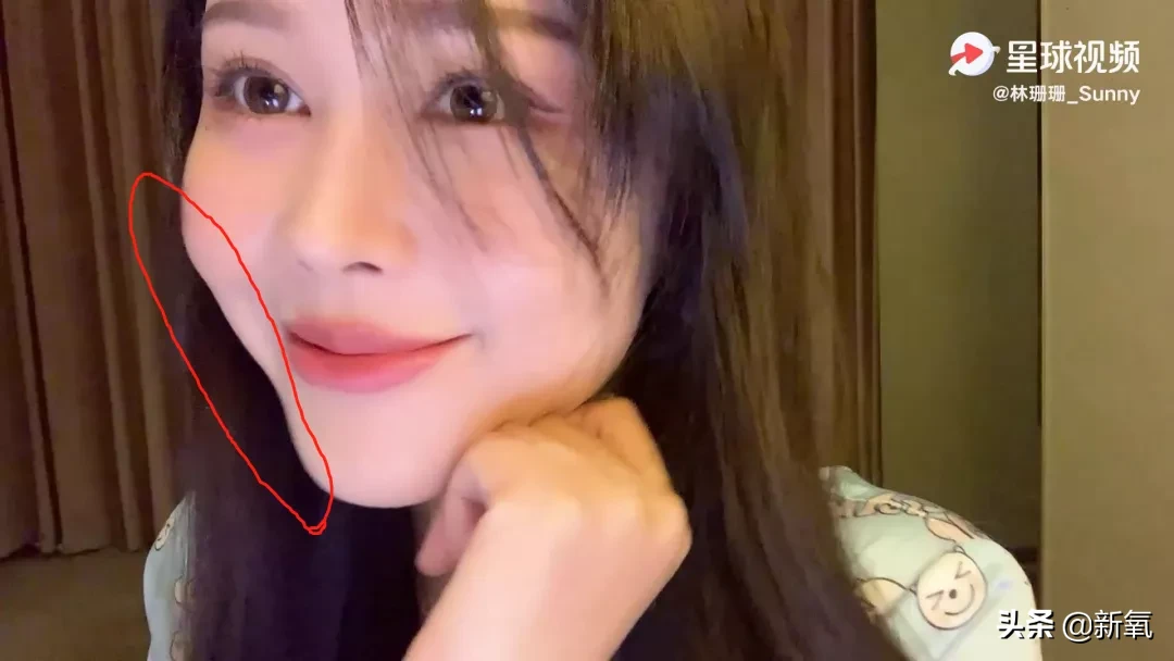 顶流女网红为送男友出道开娱乐公司,这就是富婆的快乐?