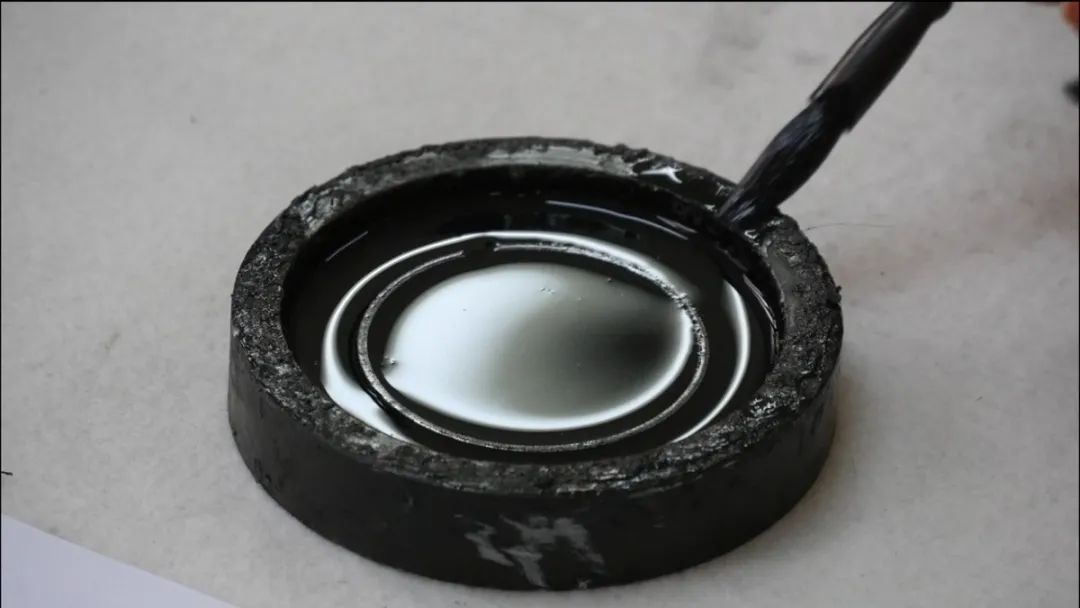 写楷书，蘸墨应该掌握的5大技巧，学会这个，书法从此大有进步