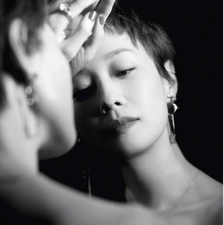 马伊琍疑新恋情曝光！被拍到与神秘男子约会被