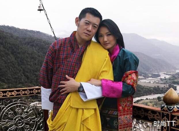 不丹最美王后！国王曾为她放弃“一夫多妻制”，有新欢后将她冷落