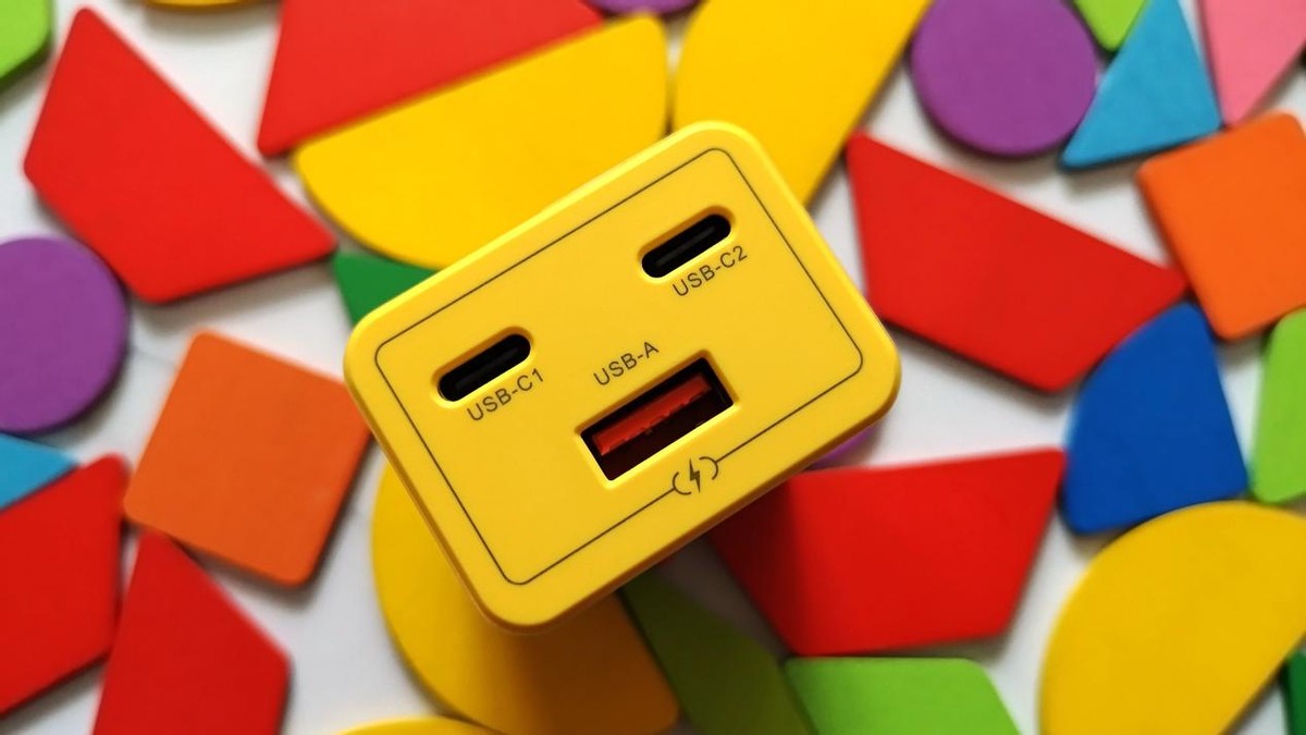 萌力无限快乐满电，努比亚小黄人版65W三口氮化镓充电器体验