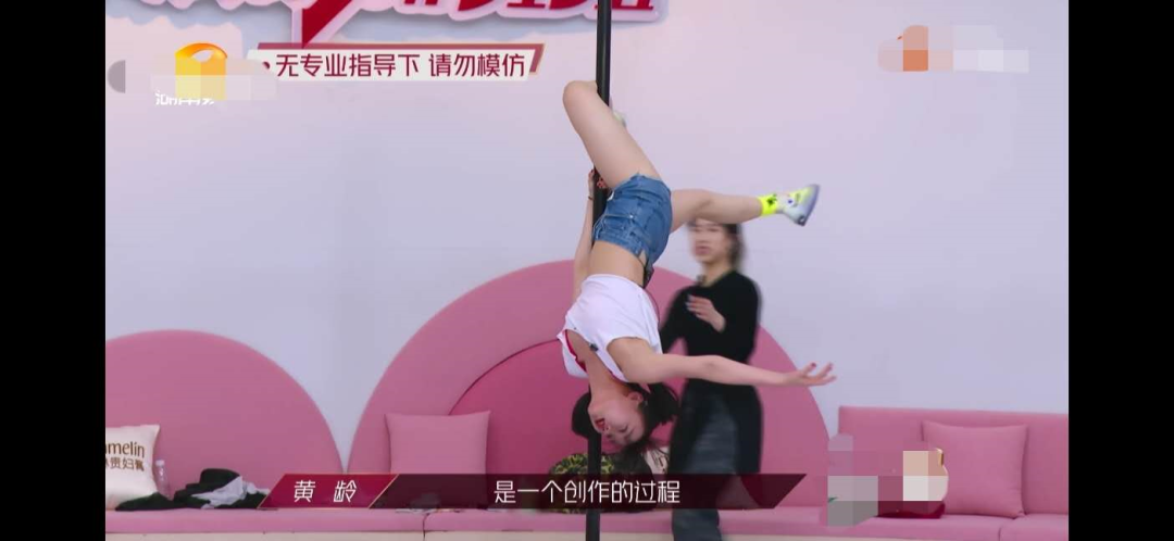 《浪姐》总决赛槽点集锦：万茜、伊能静修音，黄龄成工具人