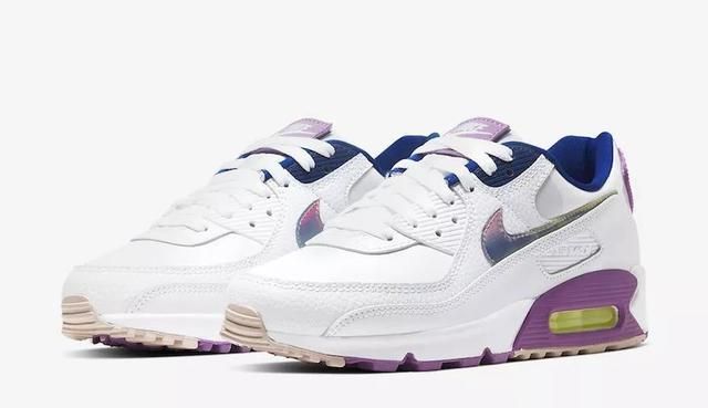 反光版本Yeezy700将于2月底发售，Nike Airmax90复活节