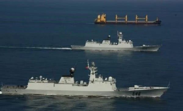 国产双面阵相控阵雷达上舰测试，新一代护卫舰