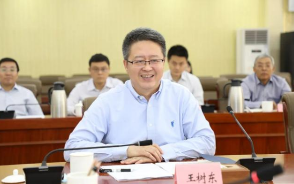 �����������й���ú��Դ�������޹�˾��ί��ǡ����³�