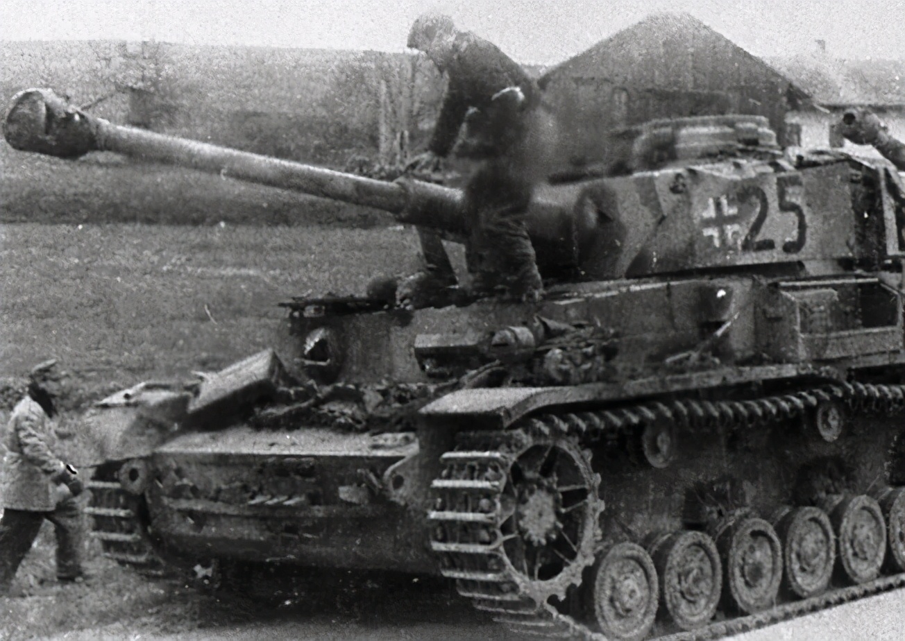 德军这支传奇装甲师，战术超群四处救火，巴顿将军都赞不绝口