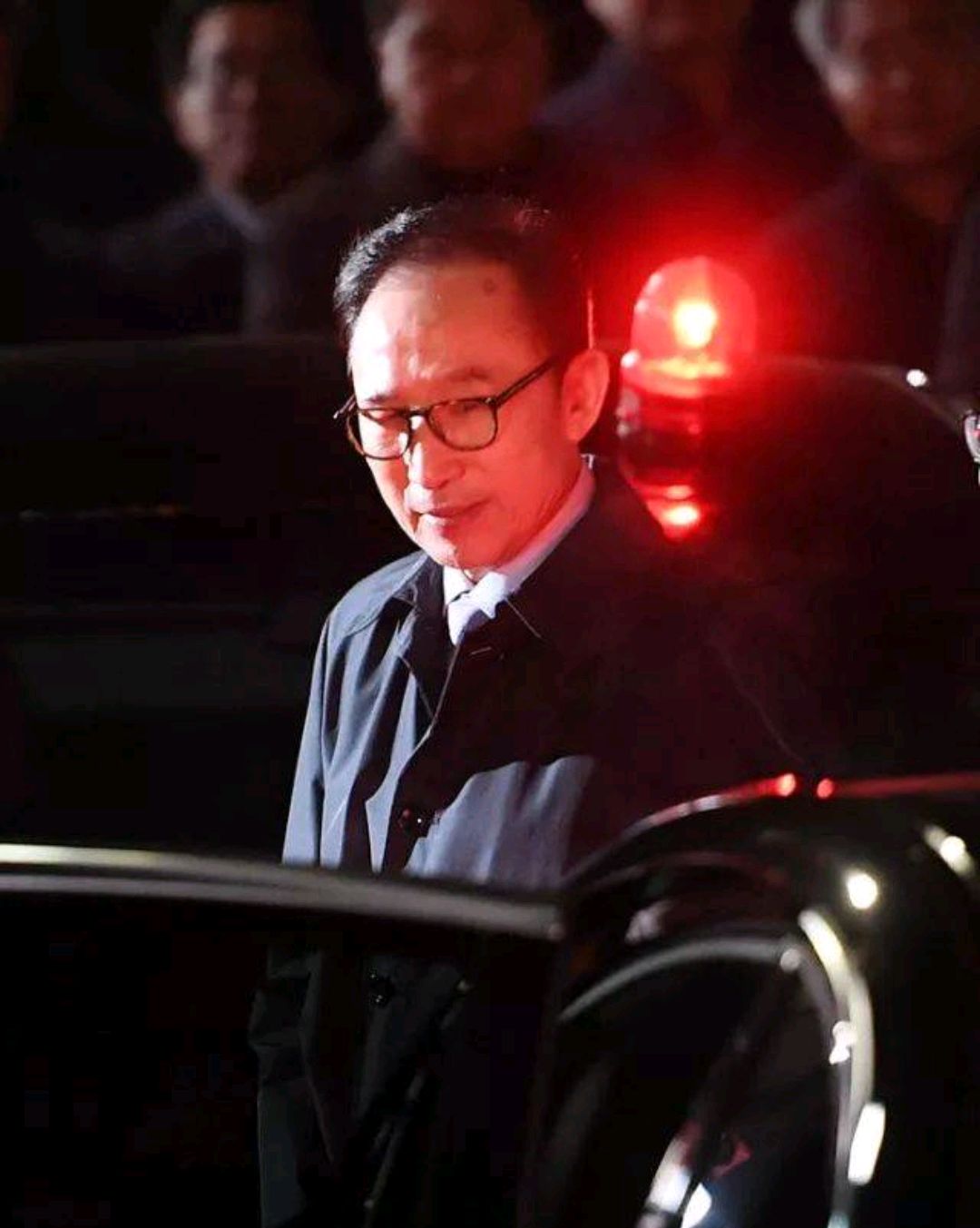 韩国民众的政治洁癖世界闻名， 不信看看韩国总统们的下场