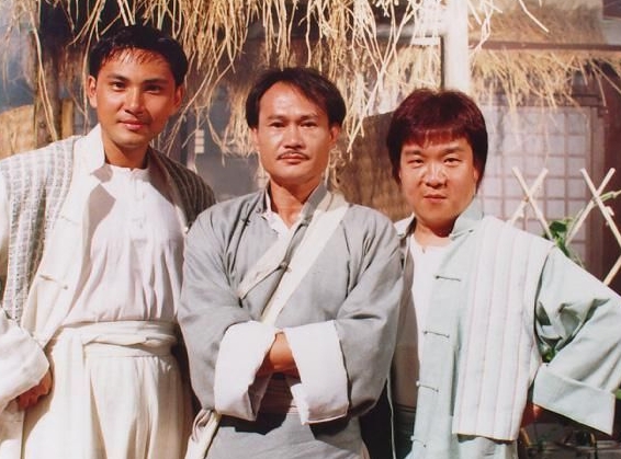 演艺圈唯一无人敢劝他喝酒的人，成龙、洪金宝