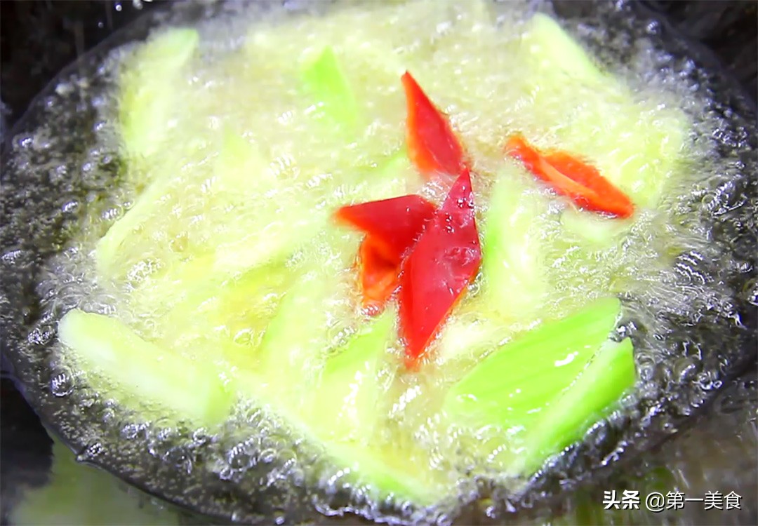 图片[6]-把丝瓜和毛豆一起烧 原来这么好吃 清脆爽口 汤汁鲜美又营养-起舞食谱网