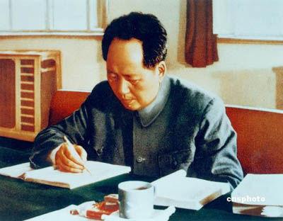 小学老师向毛泽东“告御状”，改变千万人命运，为何后来被判无期
