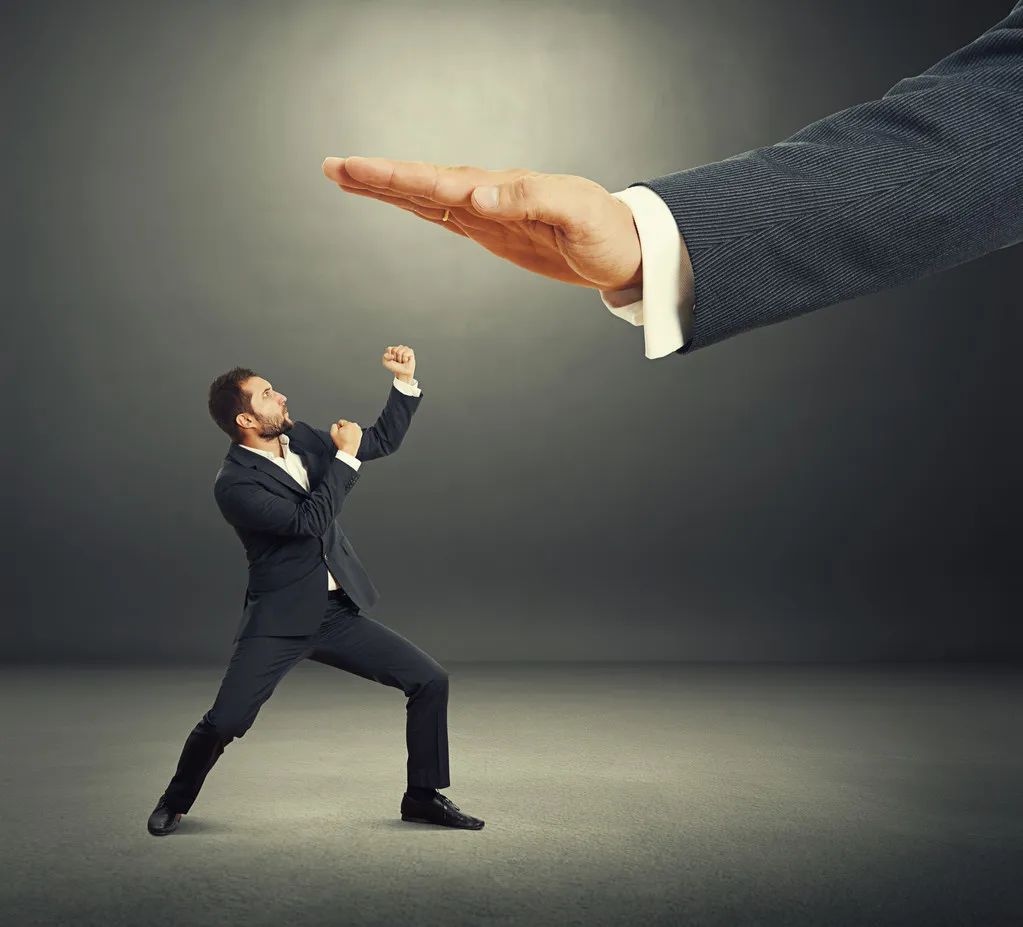 为何有些领导，总是批评真正做事的员工？精明的人，从这3点分析