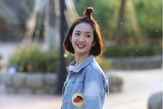 在娱乐圈中，有萝莉气质的女艺人，宋祖儿让人