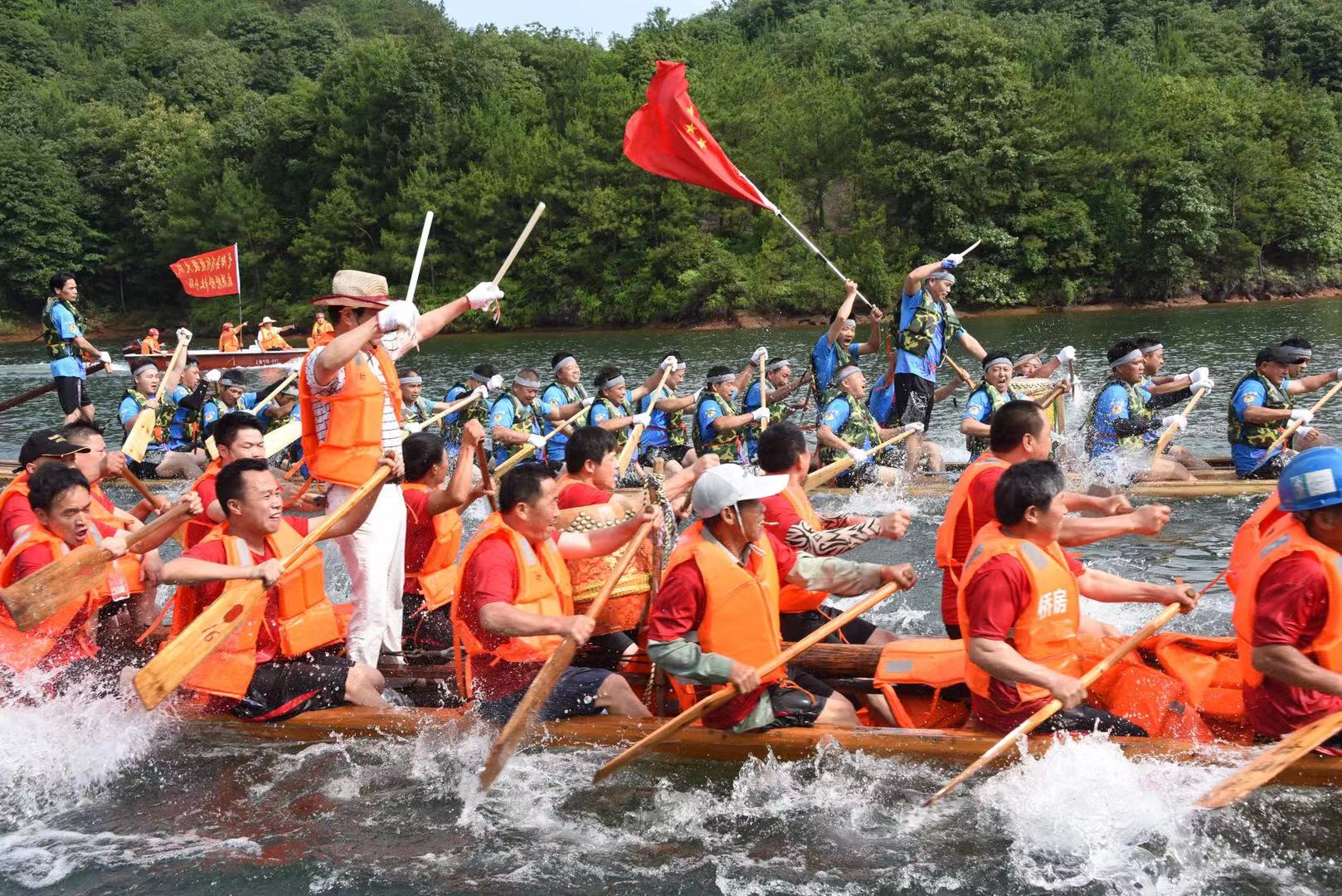 江西上饶：龙舟民俗迎端午