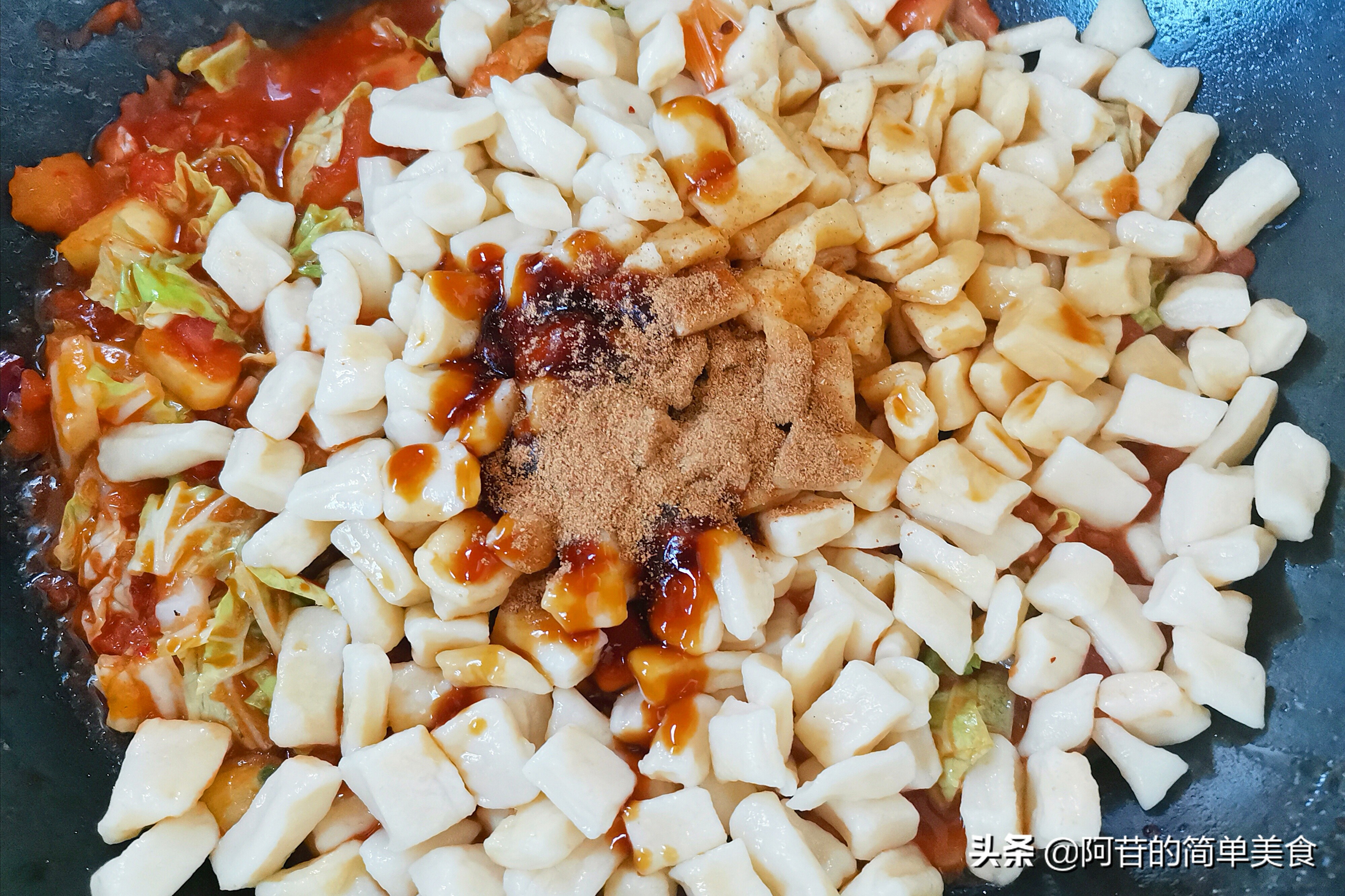 Today’s holiday, make a bowl of children’s favorite Ding Ding noodles, delicious and full, really fragrant