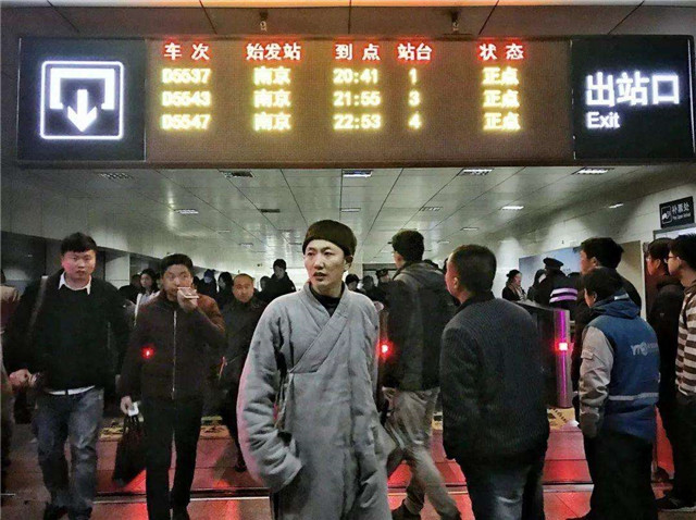 道禄和尚：出家8年，帮300个女人生下孩子，被赶