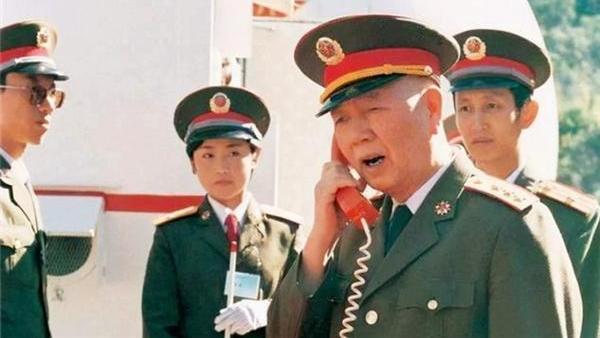 1993年有几位将军晋升上将，他们担任什么职务，