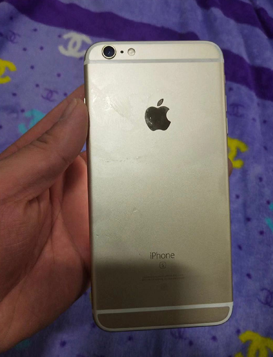 买iPhone6sPlus当主要机，网民：16GB能干什么！