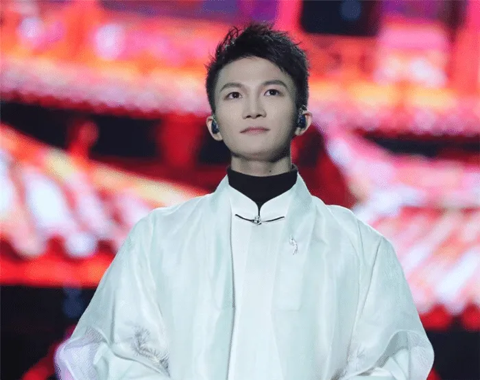 最受欢迎的男歌手排行：王俊凯仅第五，华晨宇