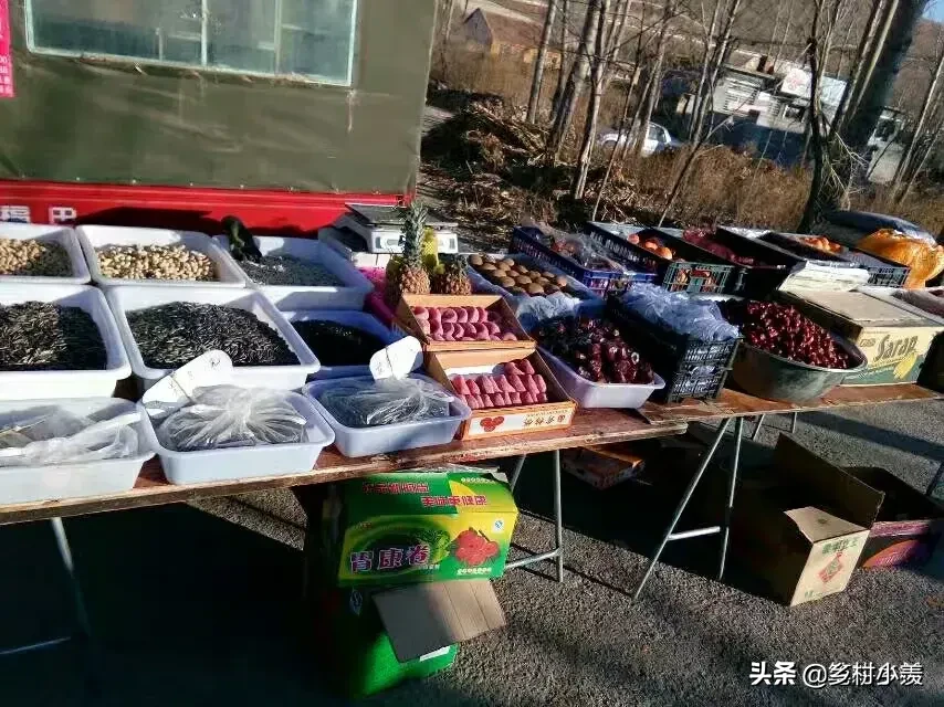 摆地摊卖什么最赚钱，最受欢迎，看这几个摊位