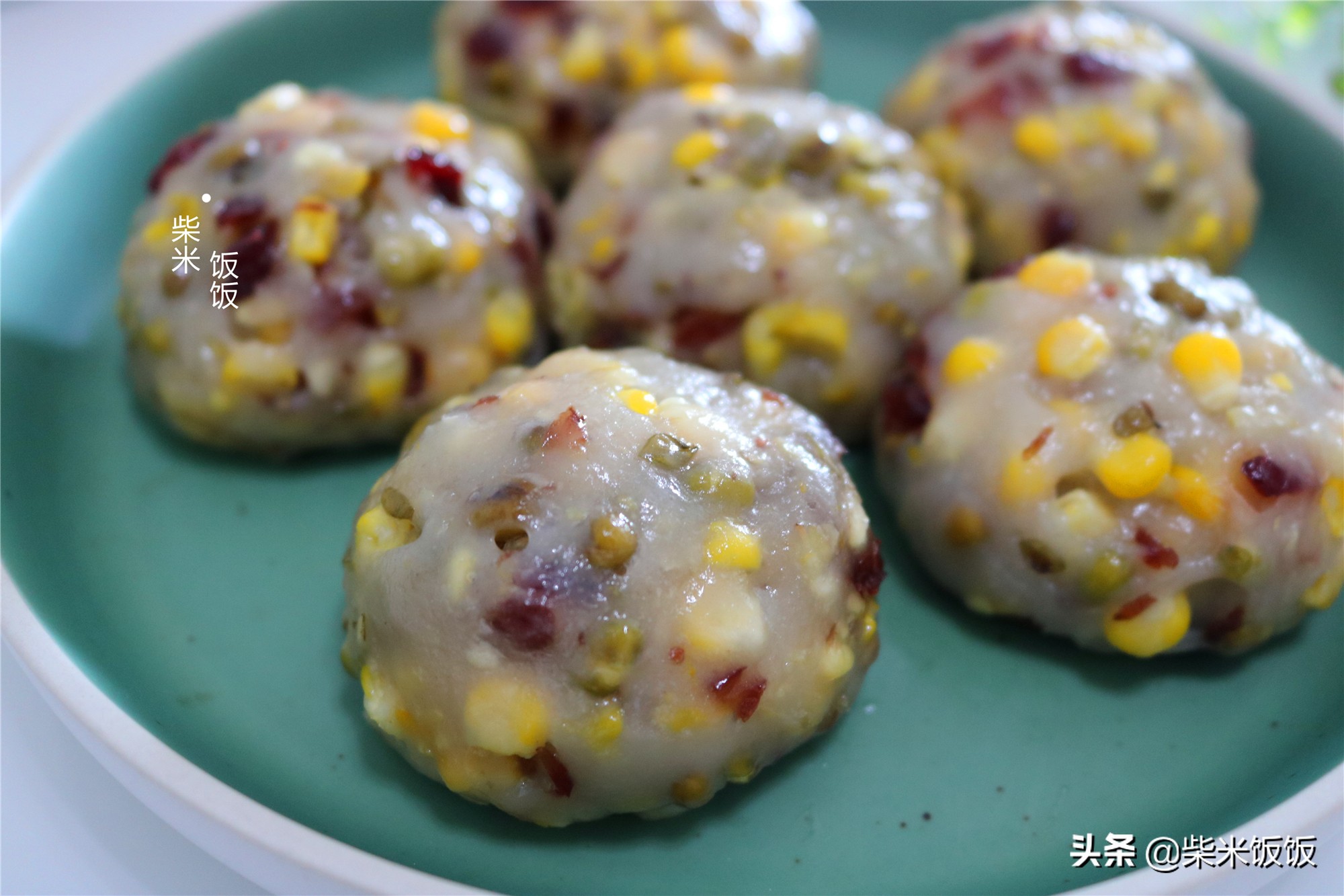 绿豆新吃法，一拌一团，大火一蒸就上桌，无油少糖健康好吃