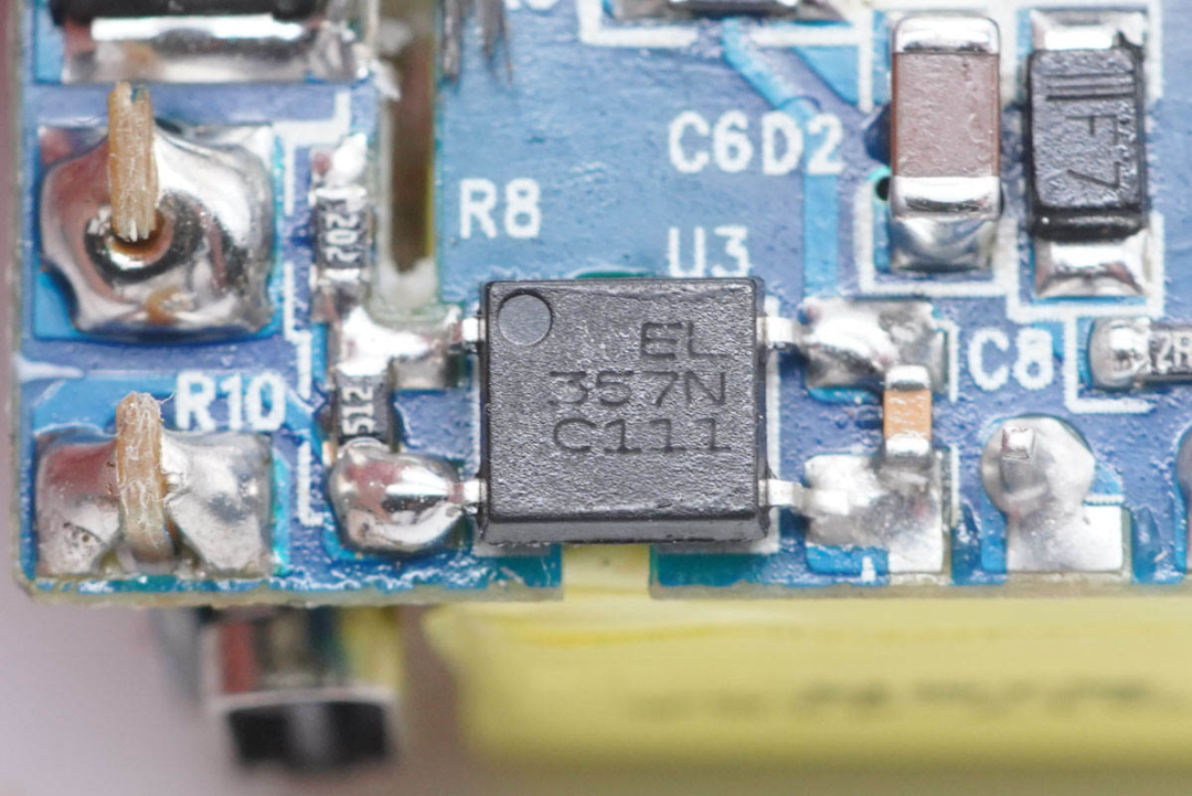 迷你机身，内置高集成电路，这款20W PD快充设计绝了