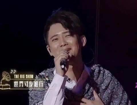 百变大咖秀不是比谁模仿得像吗？这些人太尴尬