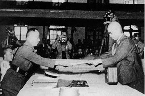 四平撤退，四野弥漫沮丧情绪，称林彪\"撤退