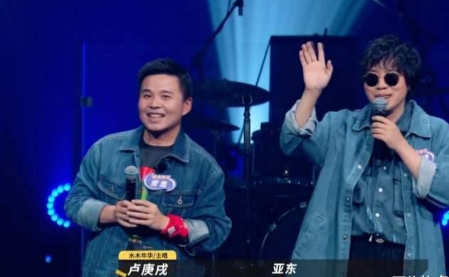樂隊(duì)2水木年華被23歲評委嘲諷！鄭鈞怒斥：點(diǎn)評他們，你算哪根蔥