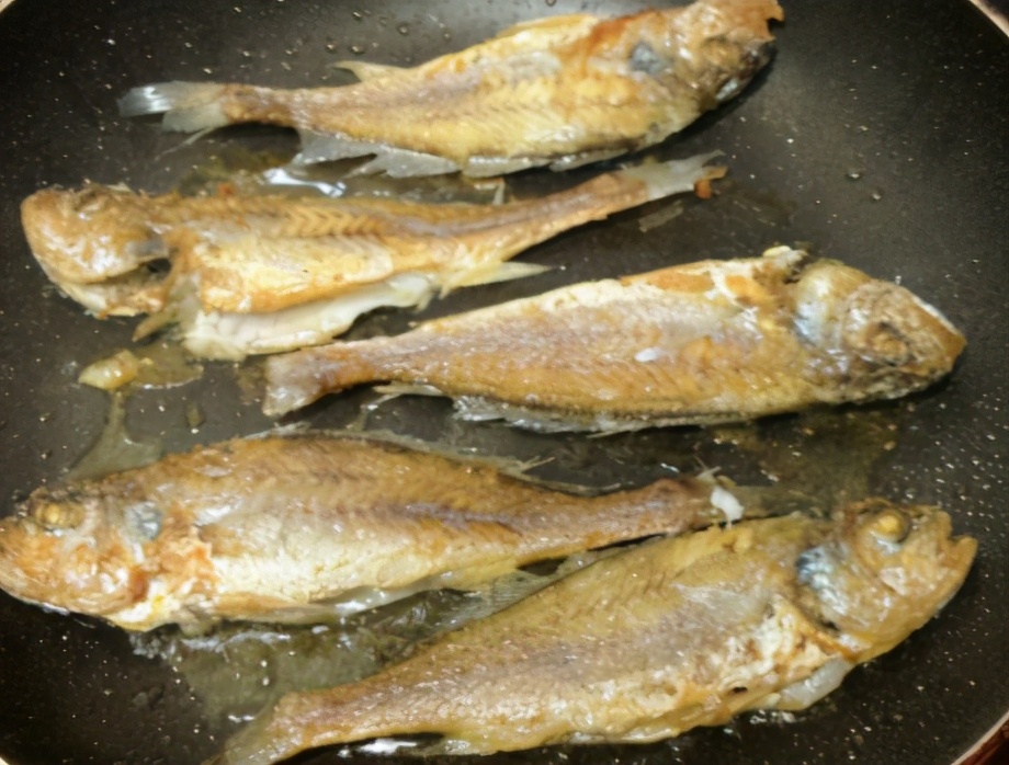 图片[4]-红烧小黄花鱼的做法步骤图 错过可惜了-起舞食谱网