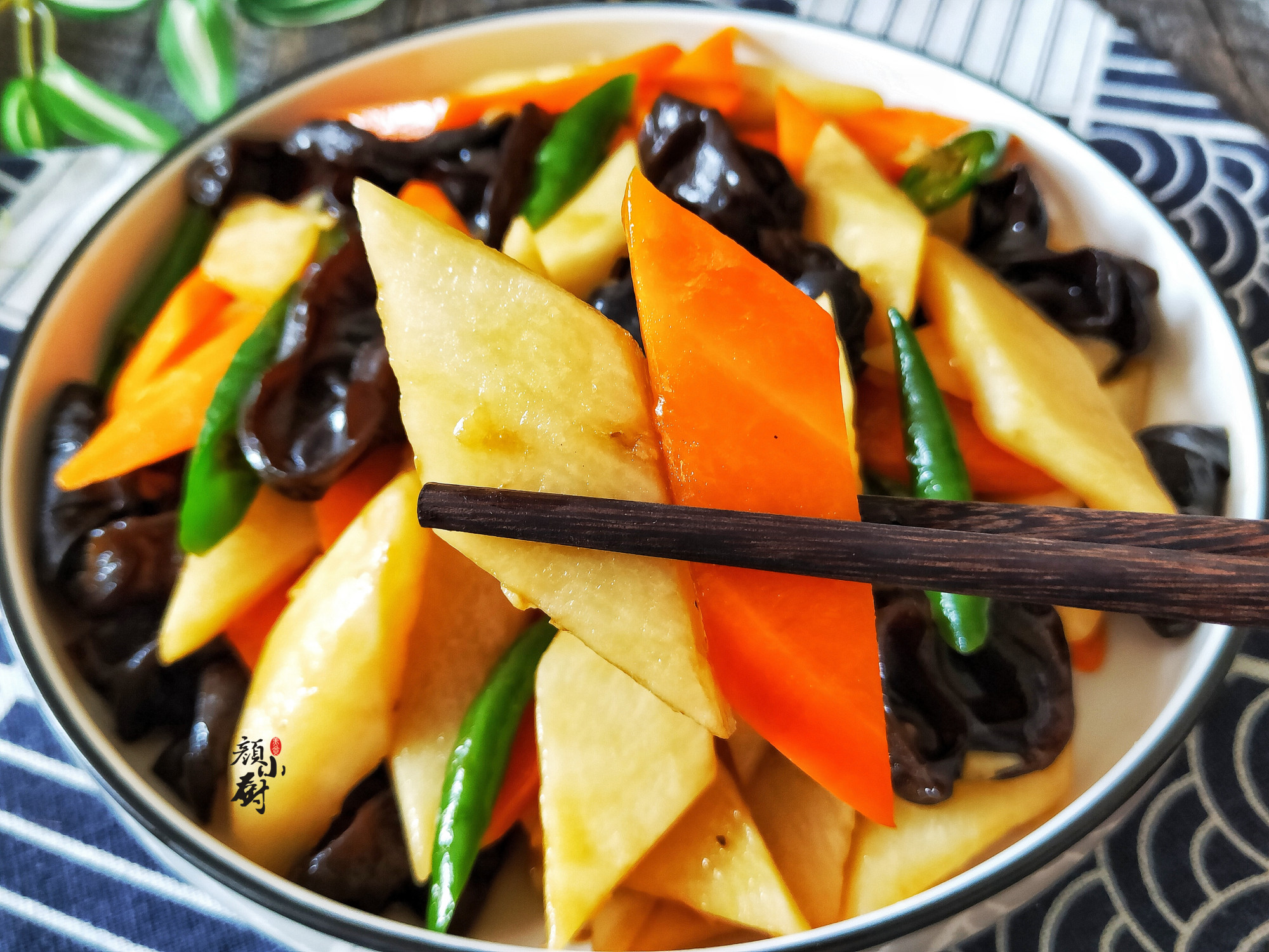 Fungus and it are a natural match. Make more for your family. Simply stir-fry, it’s more nutritious than meat.