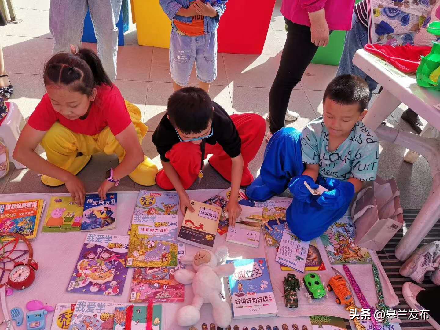 ��С���г������� �����Լ���С���������ʯ�������������չ��С���г�������������������������